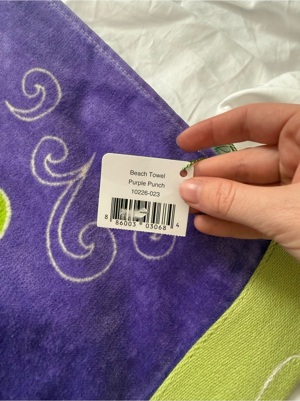 NWT Vera Bradley Purple Punch Beach Towel Retired Pattern Rare! 33” X 66” - Picture 4 of 4